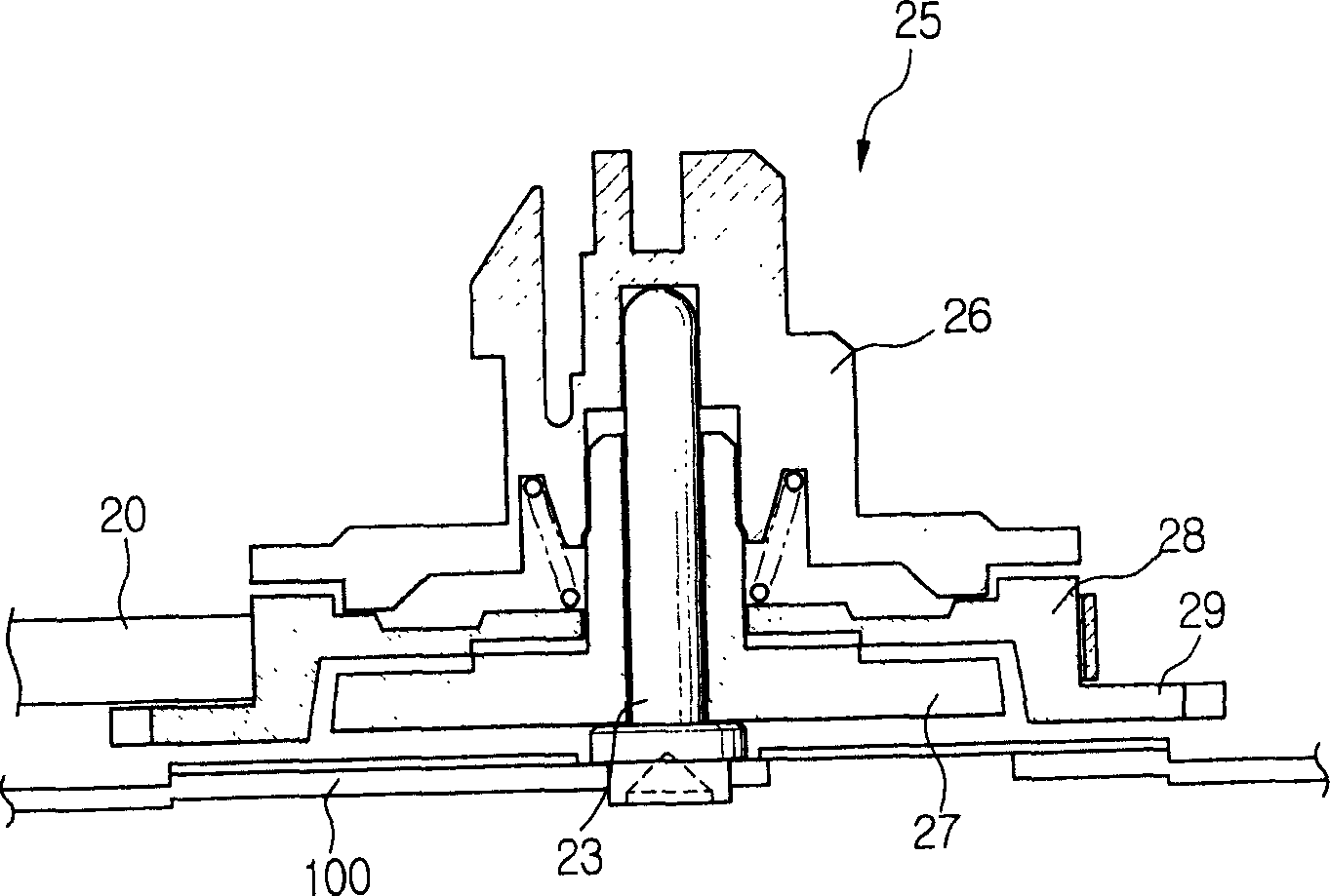 Magnetic recording and reproducing device and method for braking tape and disc assembly