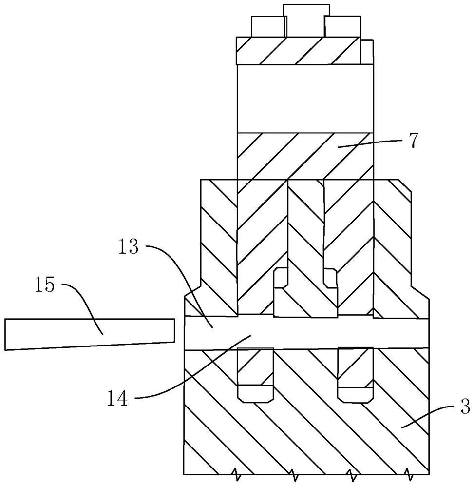 A steam turbine rotor fork-shaped blade installation structure and installation method thereof