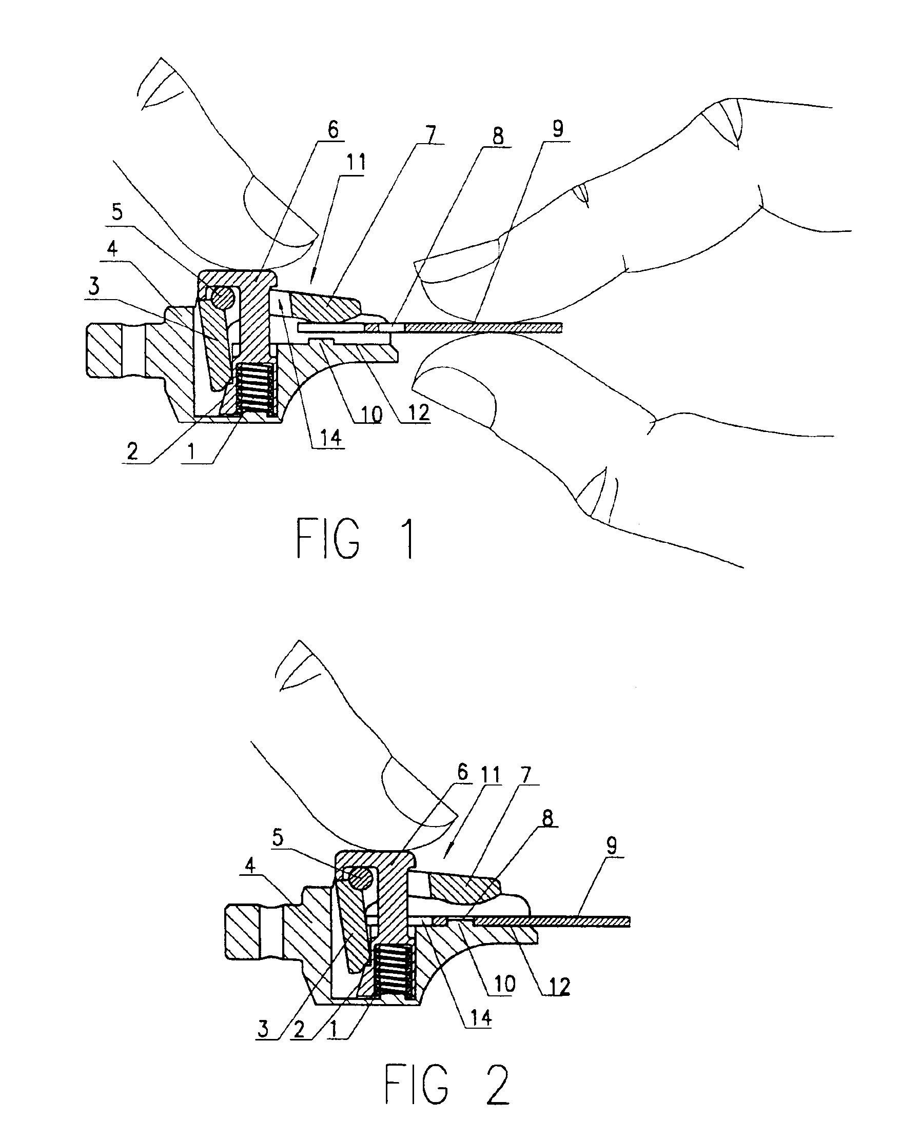 Blade clamp mechanism