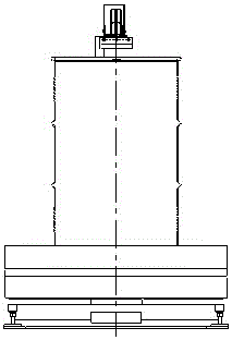 A steel drum filling device that automatically discharges static electricity and a safe filling method