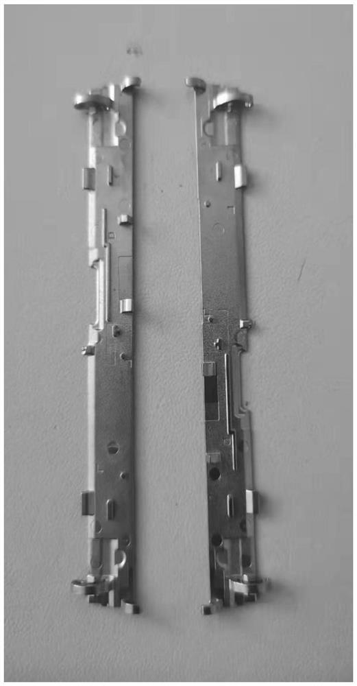 Stainless steel chromium-free passivator and surface treatment method