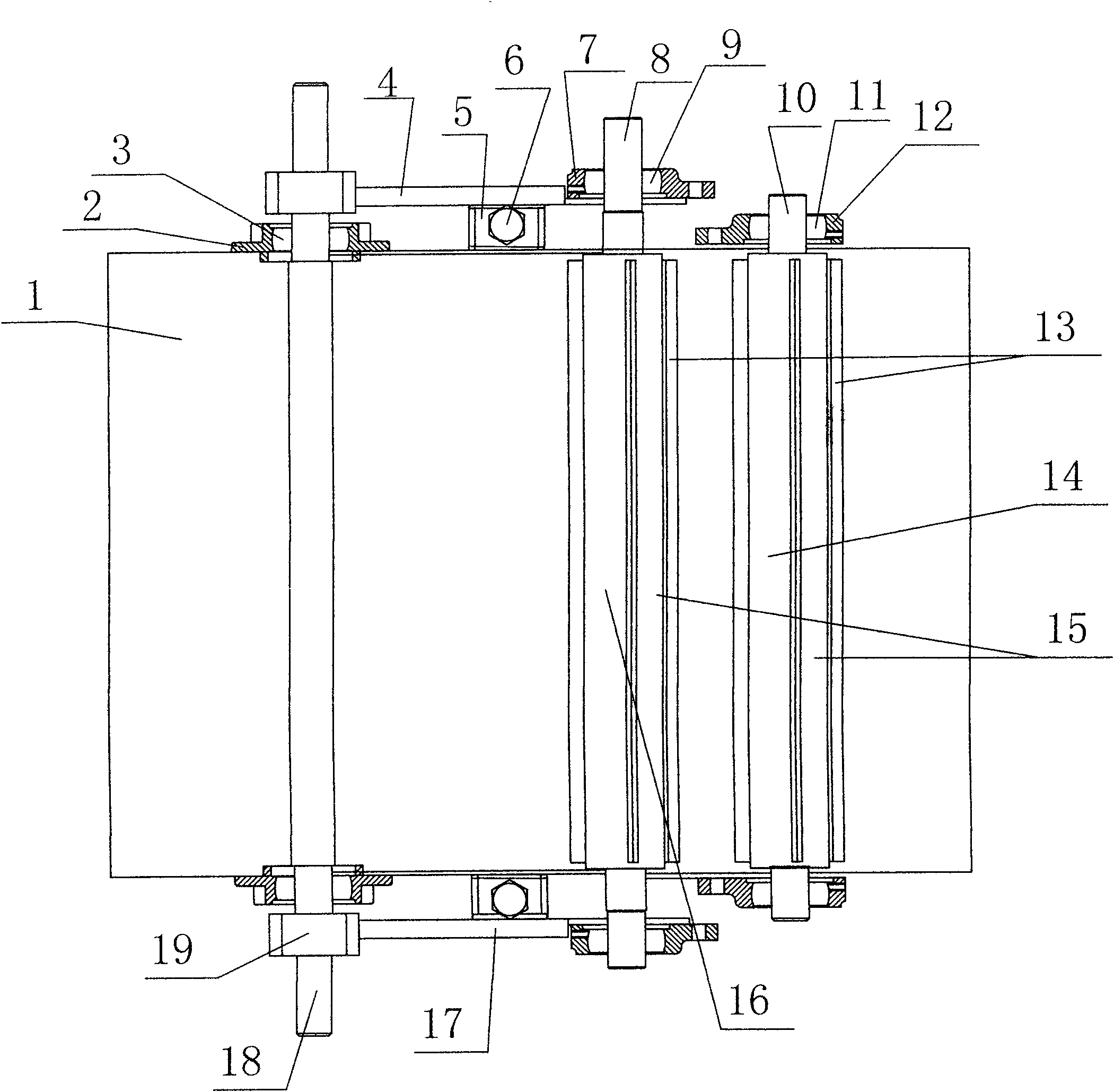 Secondary-cutting floating pick device of self-propelled corn harvester