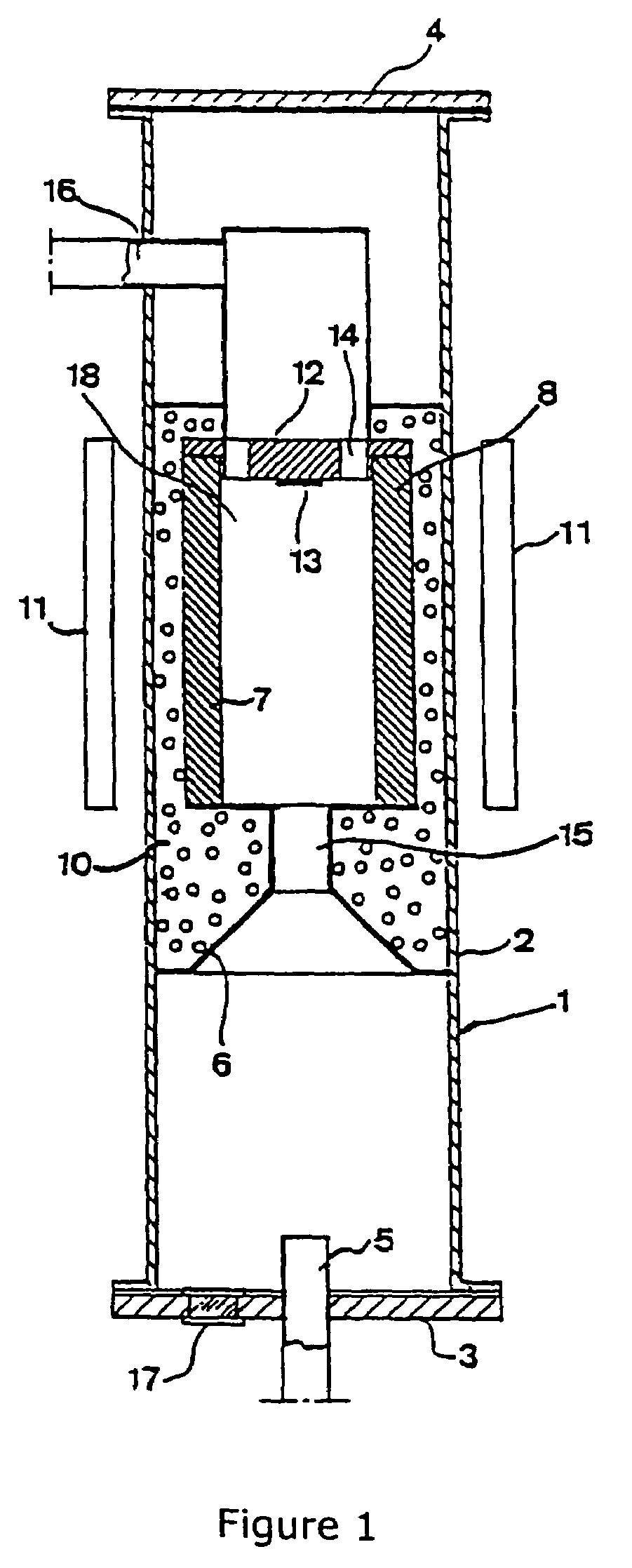 Device and method for producing single crystals by vapor deposition