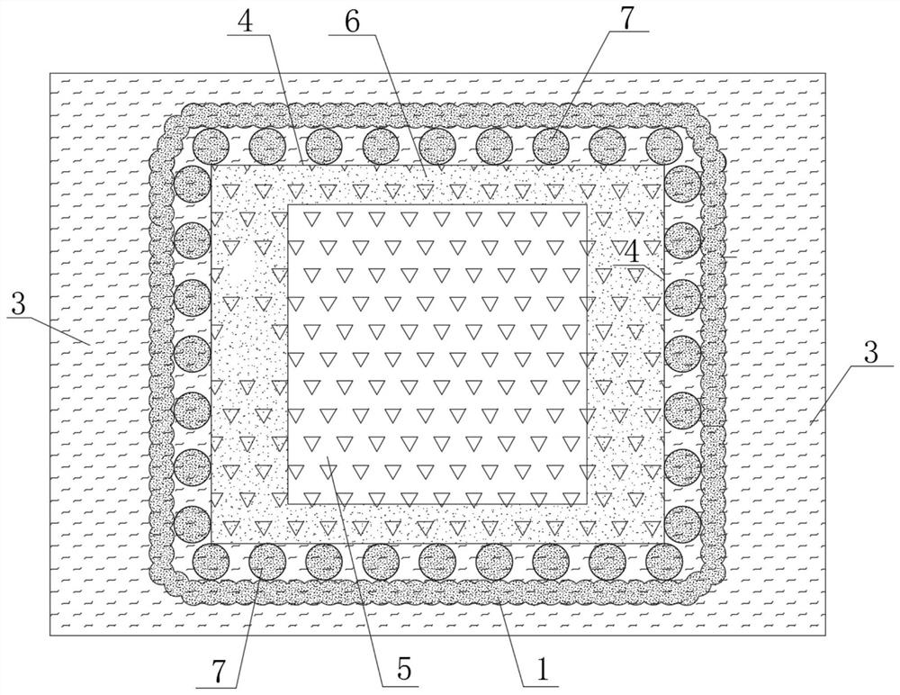 Soft soil foundation pit bottom on-site solidification method and soft soil foundation pit bottom solidification structure