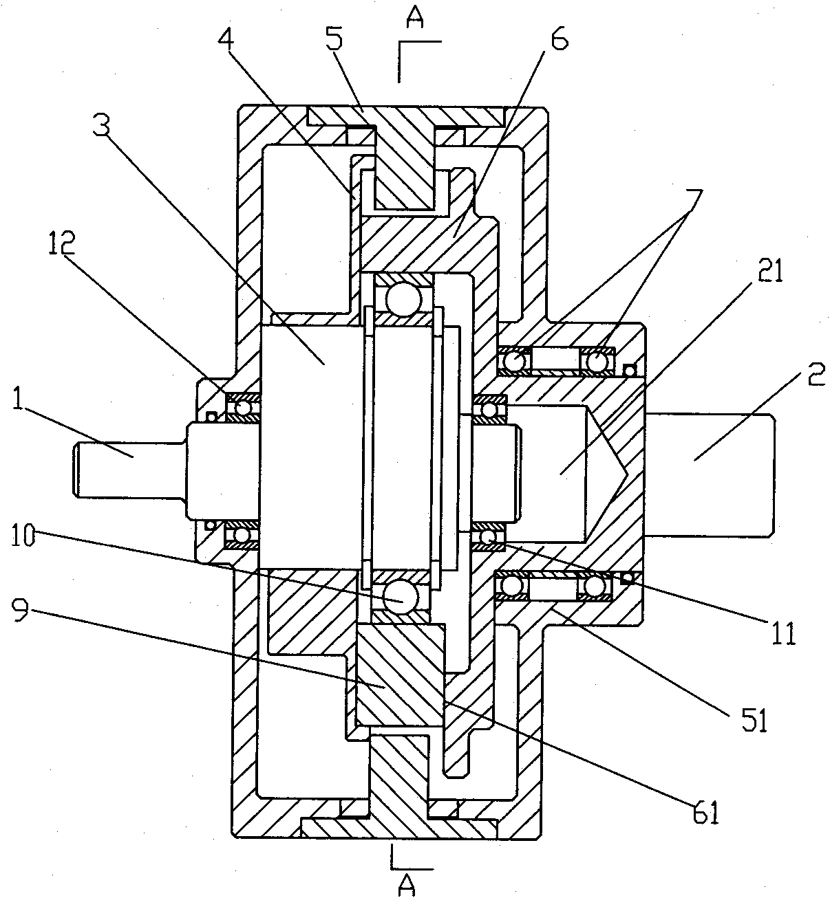 Universal speed reducer of sliding gear meshing pair