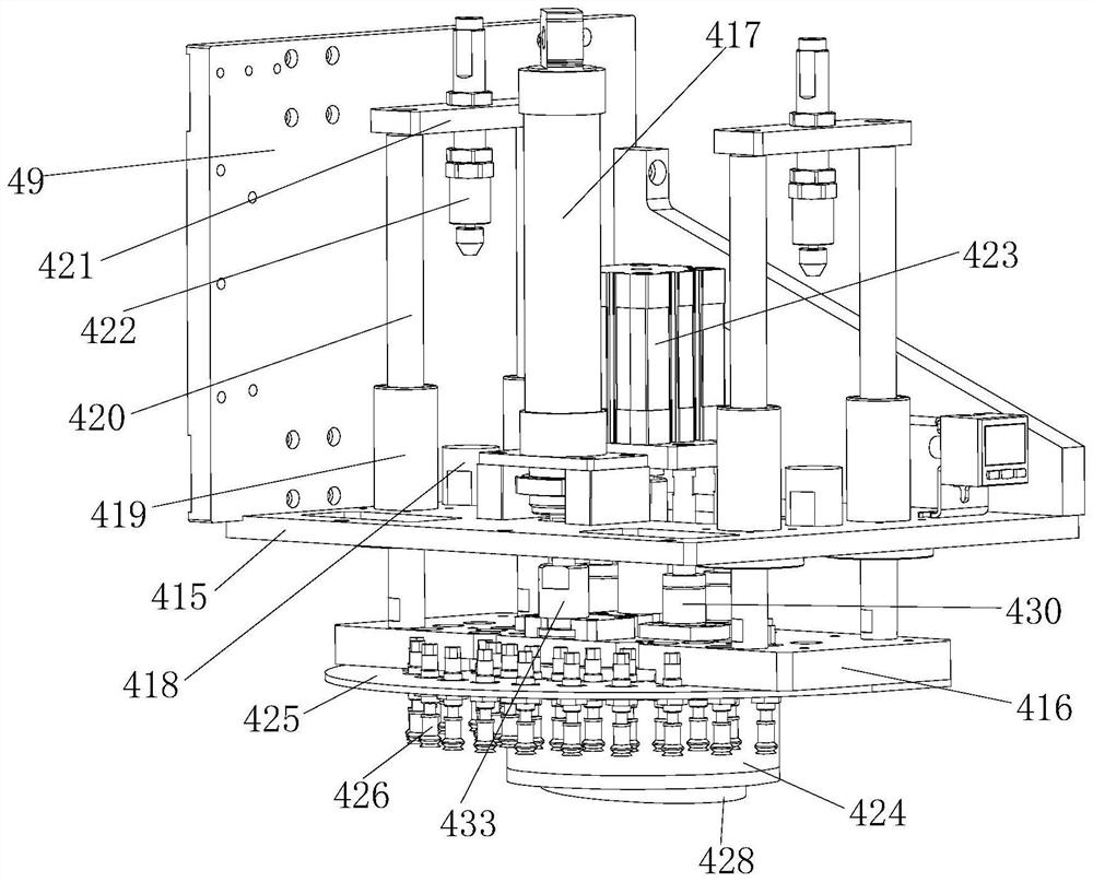 Spoon distributing and moving assembly