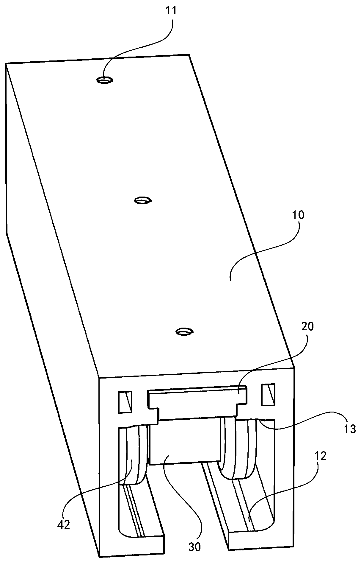 Track and idler wheel structure for decompressing idler wheels through magnetic force