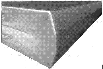 A Method of Casting Large Aspect Ratio Aluminum Alloy Flat Ingot Using a Width Adjustable Chamfering Mold