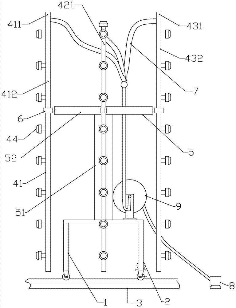 Spraying and maintaining device for concrete