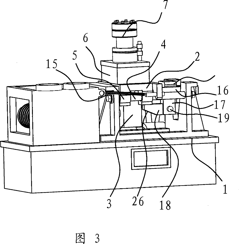 Material cutting device of reinforced bar-straightening and material-cutting machine