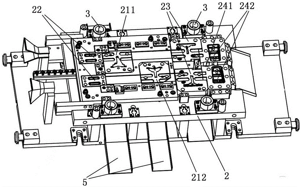 Continuous mold for manufacturing vehicle partition boards, and continuous manufacturing method