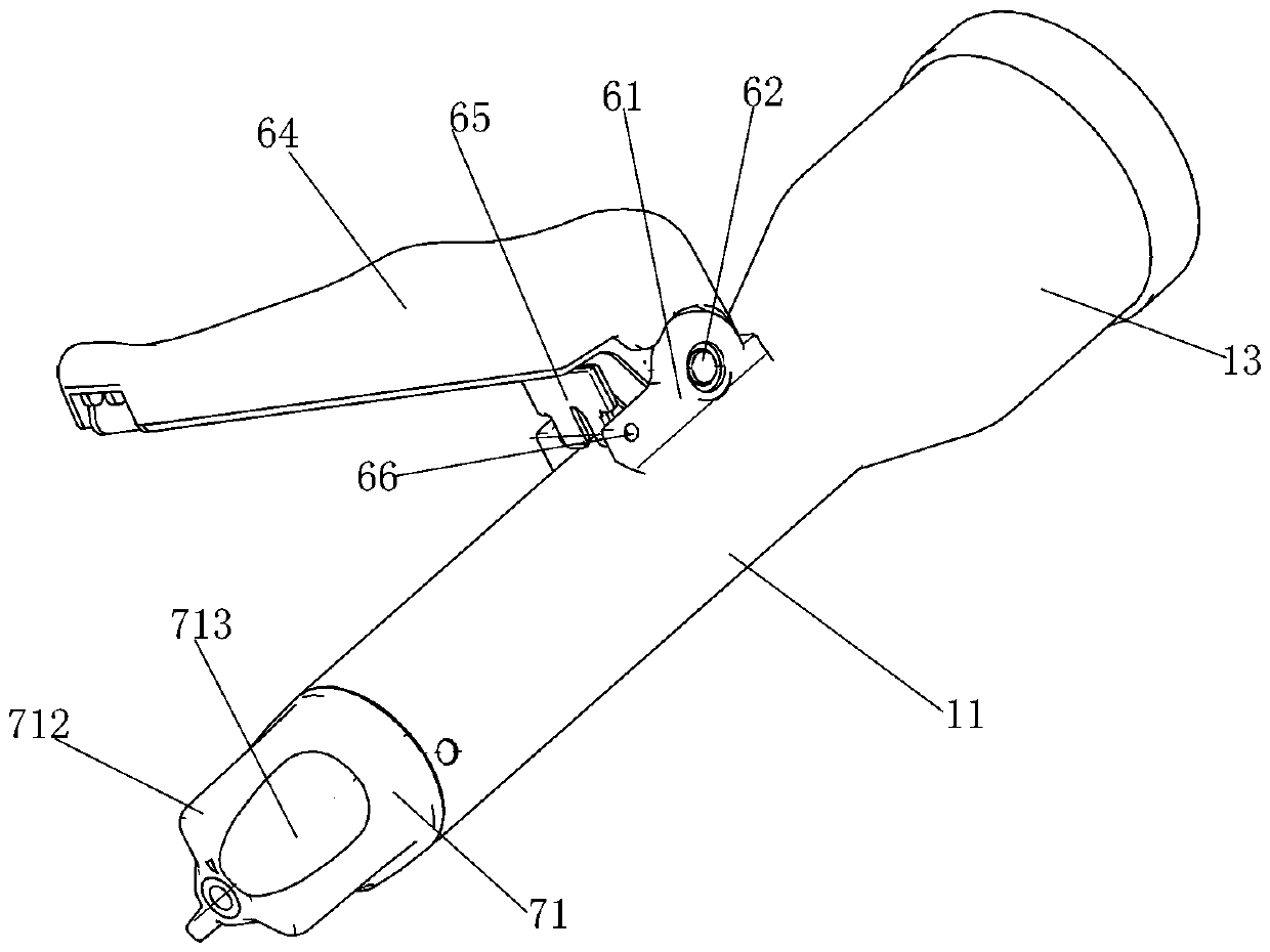 Synchronous cutting and suturing apparatus for circumcision