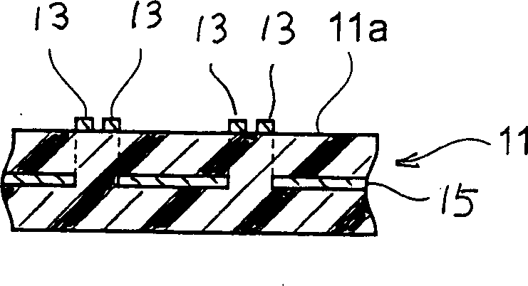 Connector suitable for transmitting balance signal and substrate for mounting the connector