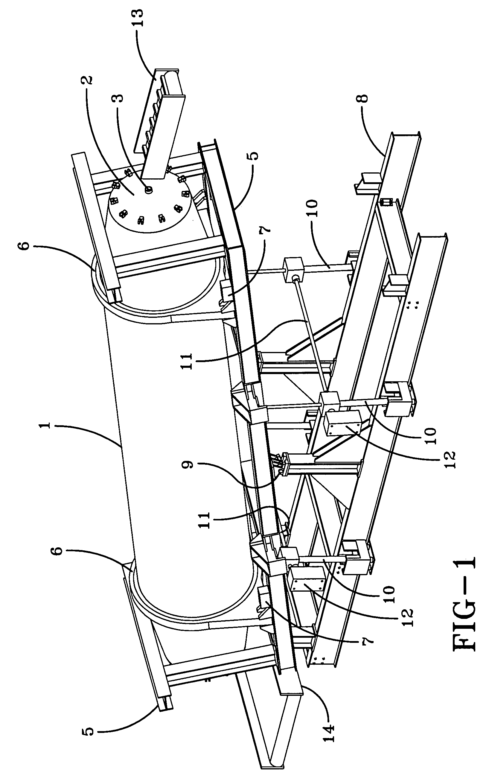 Waste processing apparatus and method featuring water removal
