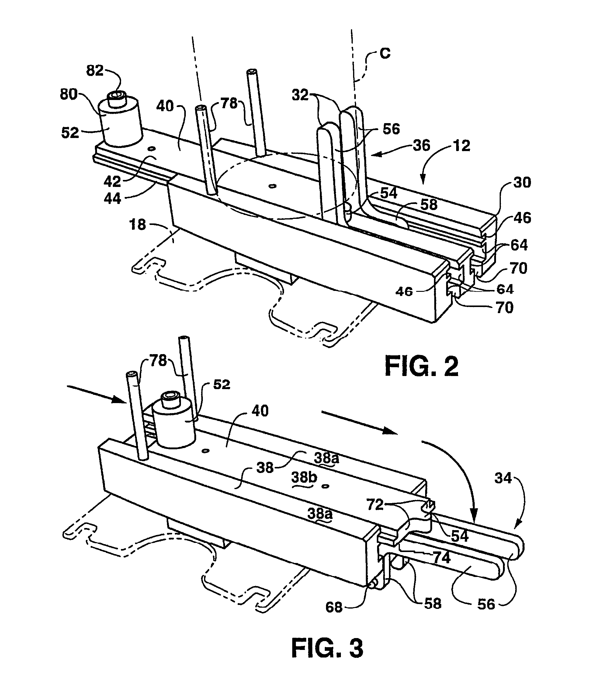 Conveyor with movable grippers, and related conveyor link