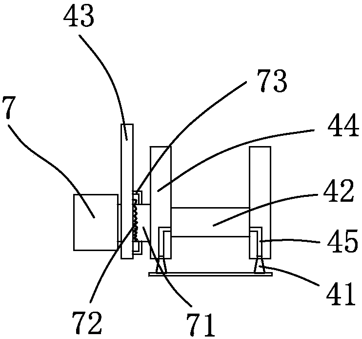Glass engraving equipment and glass production method using the same