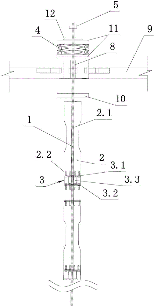 Pre-applied force anchoring system for slope protection device and construction method thereof