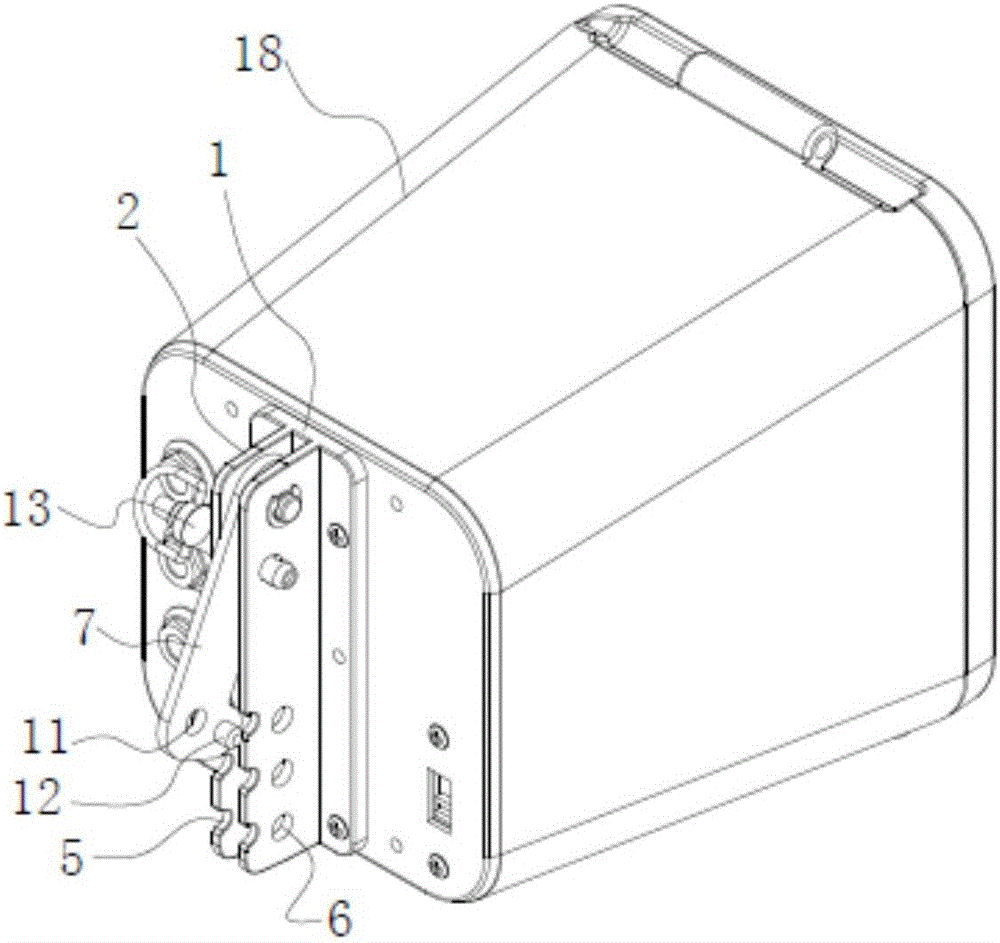 Connecting device of combined sound box