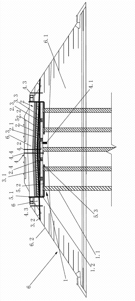 Reinforcement method and reinforcement structure for treating railway soft soil roadbed settlement overweight before operation
