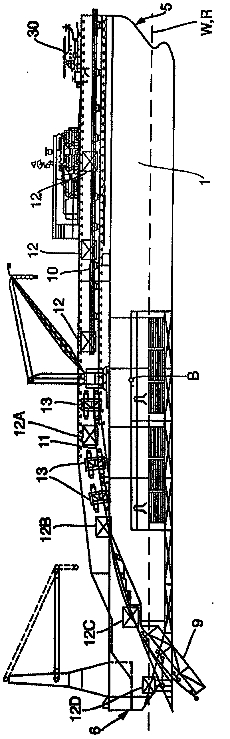 Method and vessel for laying a pipeline