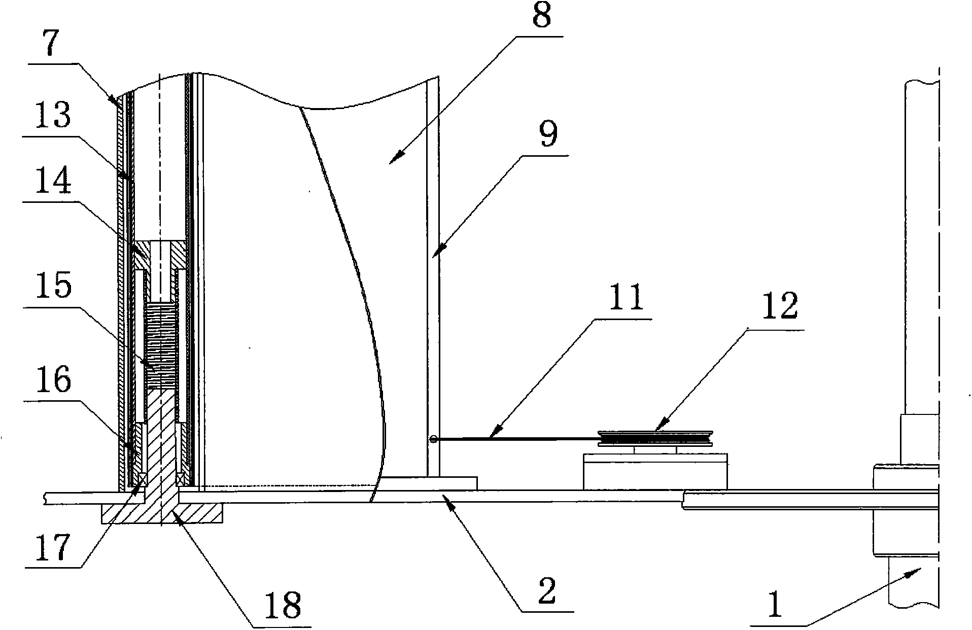Flexible and retractable auxiliary blade mechanism of vertical-axis wind turbine