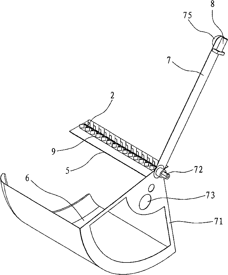 Intelligent and high-efficiency solar street lamp