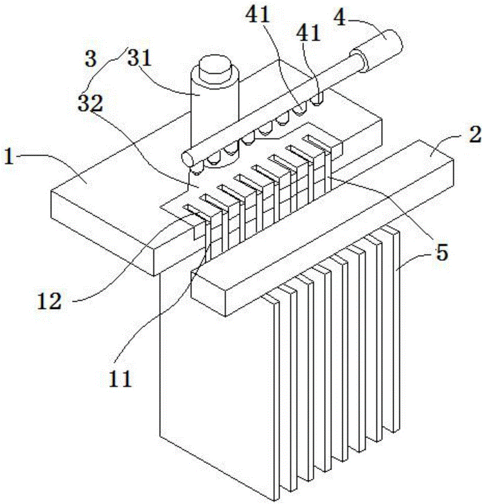 Welding device and welding method for bus-bar of lead-acid storage battery