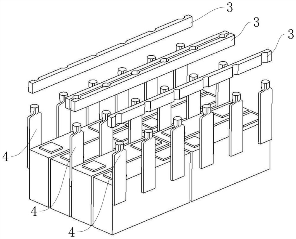 Battery thermal management system based on gravity assisted heat pipe cooling and control method