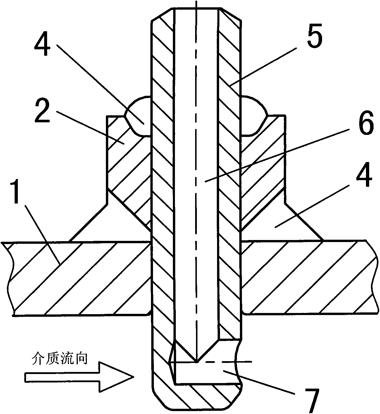 Method and structure for welding sampling tube penetrating into medium container