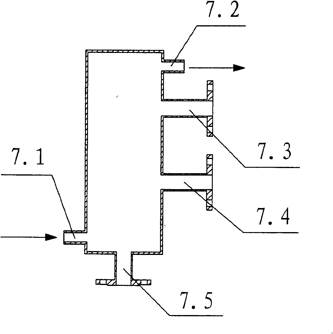 Method for preparing liquid fuels by self-heating self-circulating thermal cracking of biomass and device thereof
