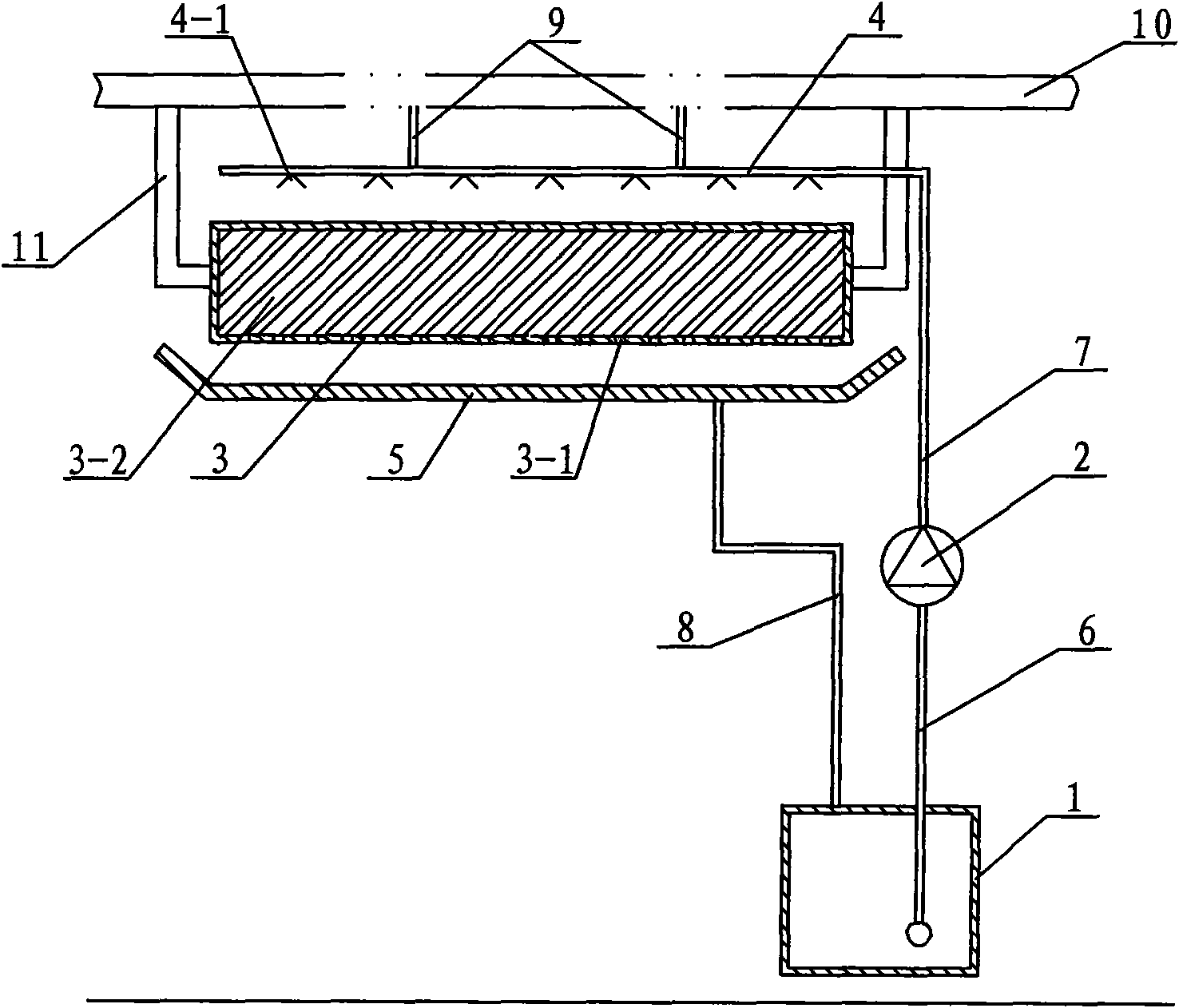 Zero energy consumption temperature reducing humidifier for bus shelter