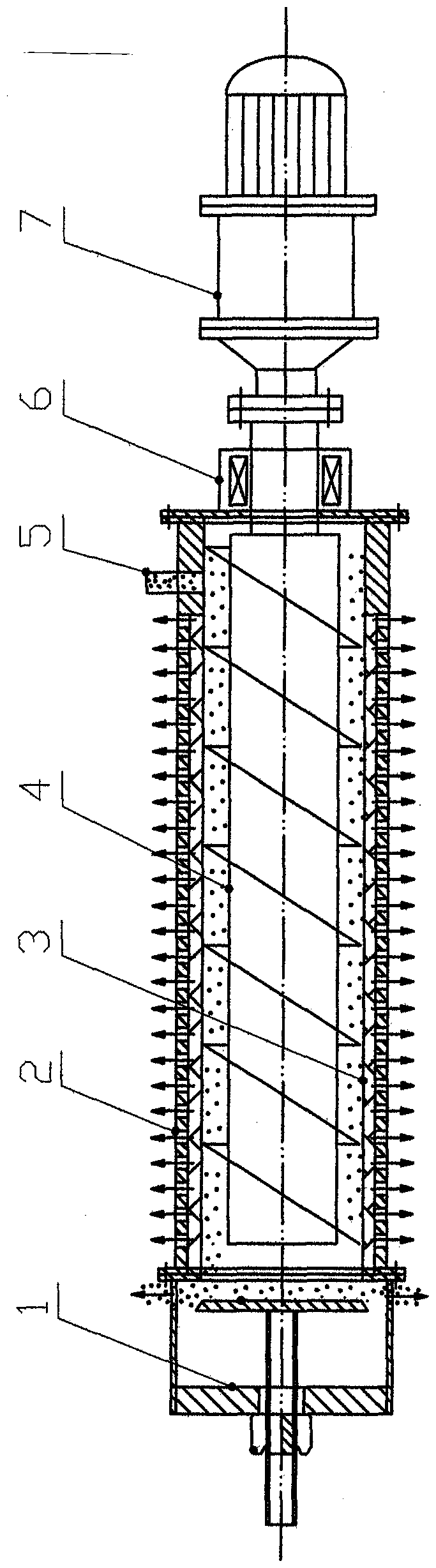 High-efficiency dewatering machine provided with filtering screen and utilizing strong spiral force for extrusion