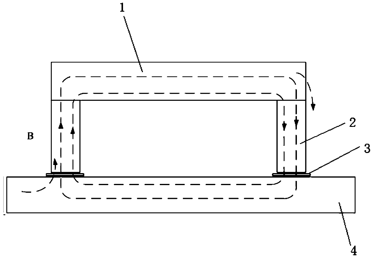 Marine pipeline detection device based on heterogeneous field