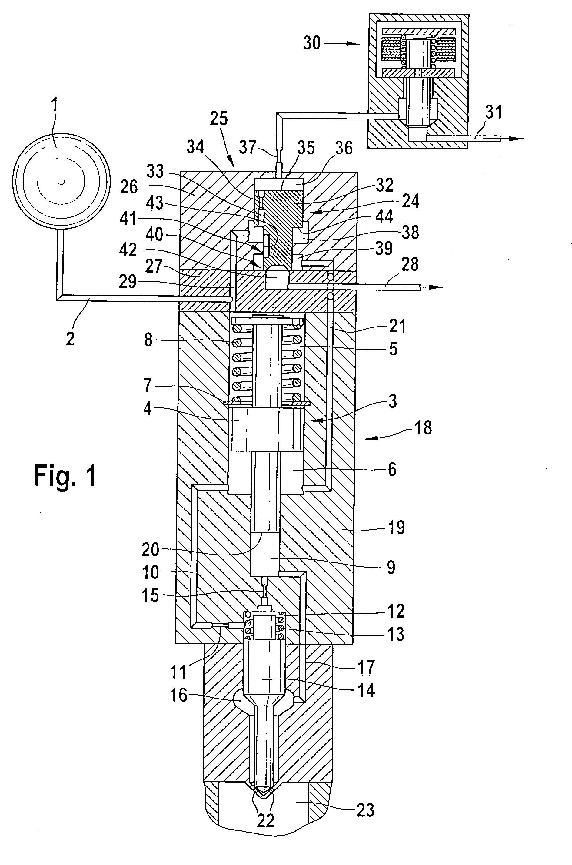 Fuel injector provided with provided with a pressure transmitter controlled by a servo valve