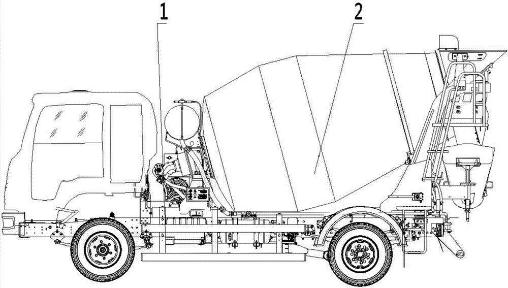 Mixing conveying vehicle
