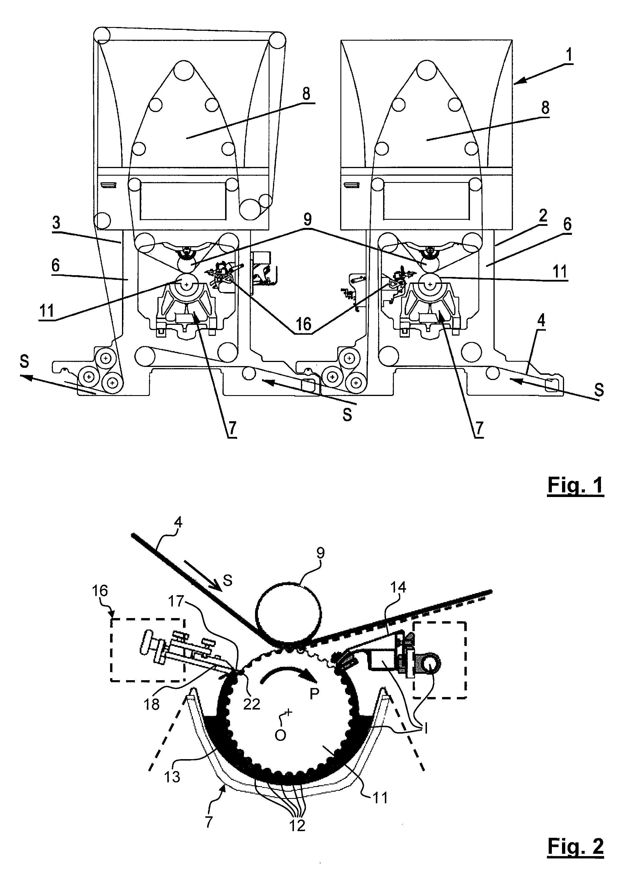 Doctor blade system for print unit intended for a photogravure printing machine