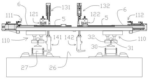 Method and device for dragging out roller used for dragging steel rail below steel rail