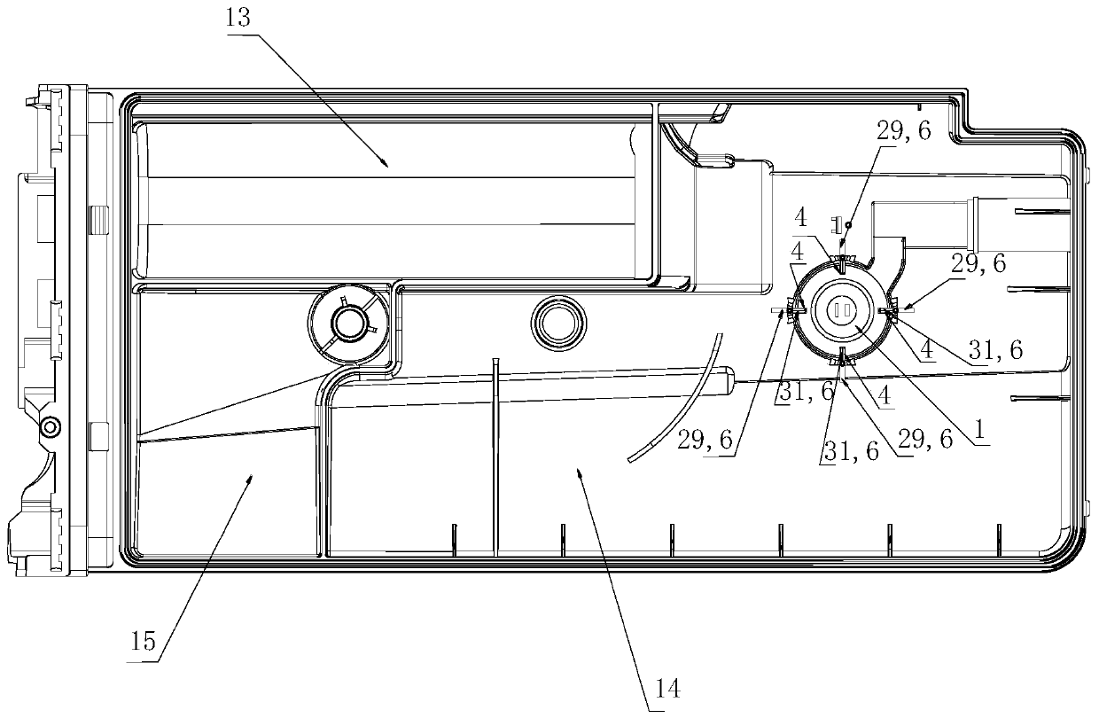 Water level monitoring device and putting device