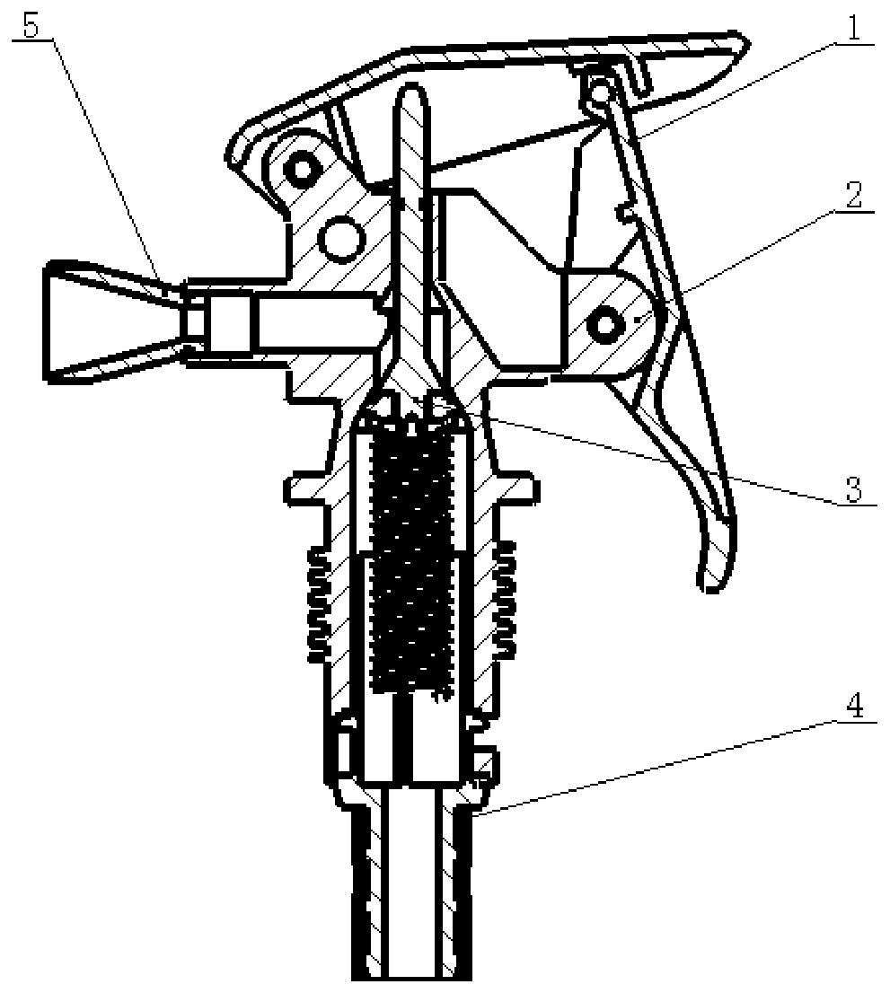 Spraying structure of portable fire extinguisher filled with 2-BTP fire extinguishing agent