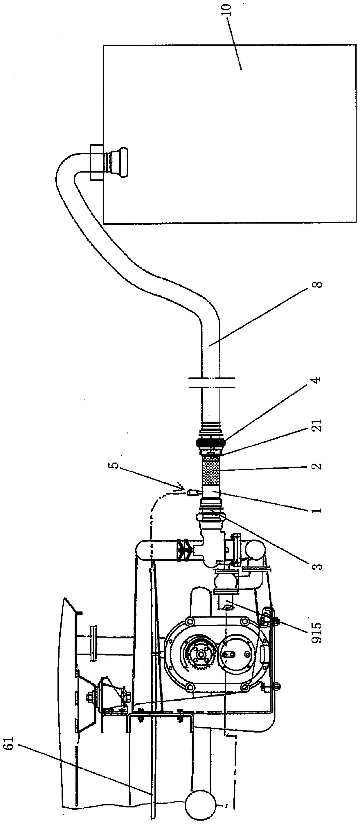 Foam recovery device and foam fire fighting truck equipped with foam recovery device