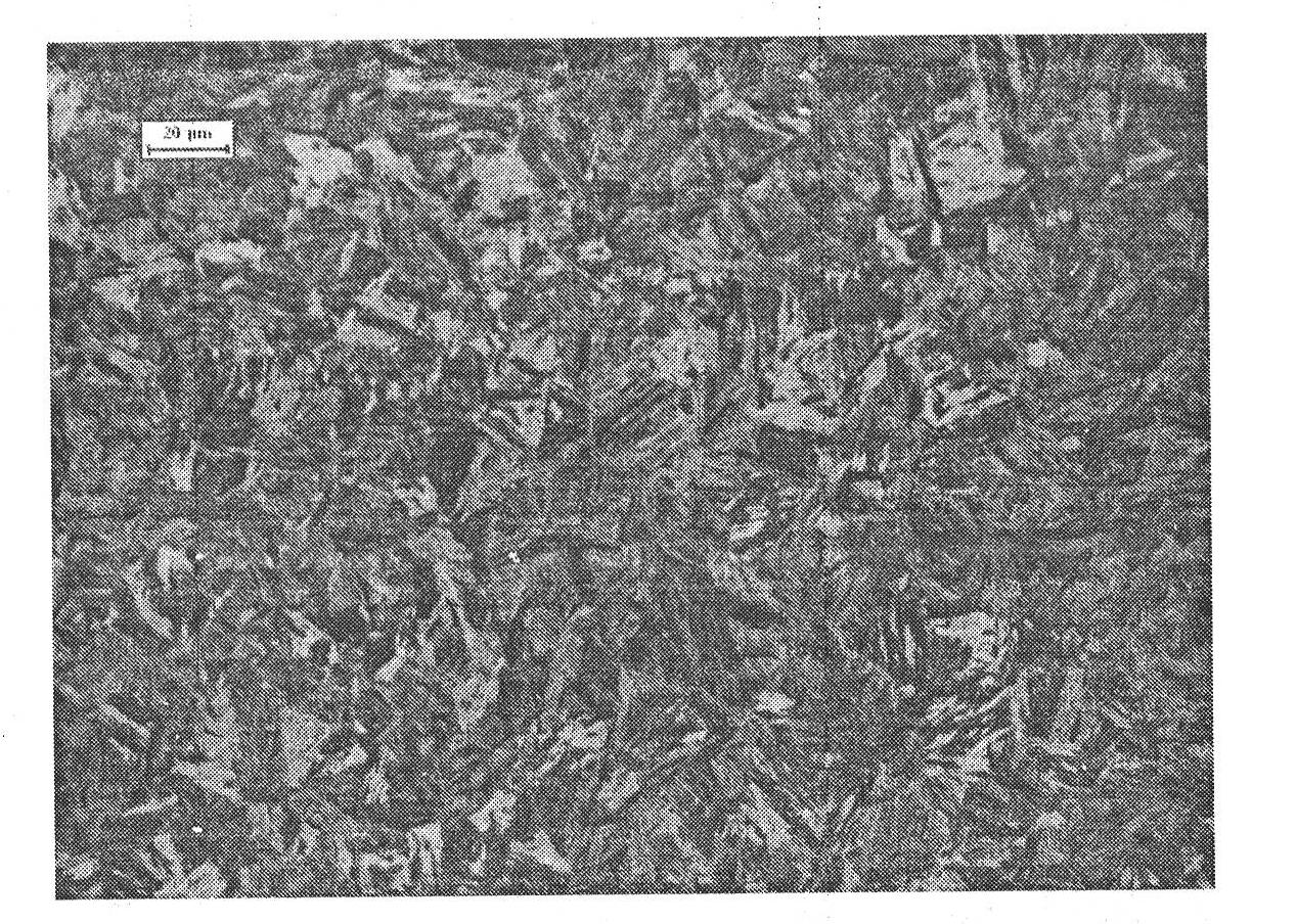 High-strength-and-toughness low alloy wear resistant steel and manufacturing method thereof