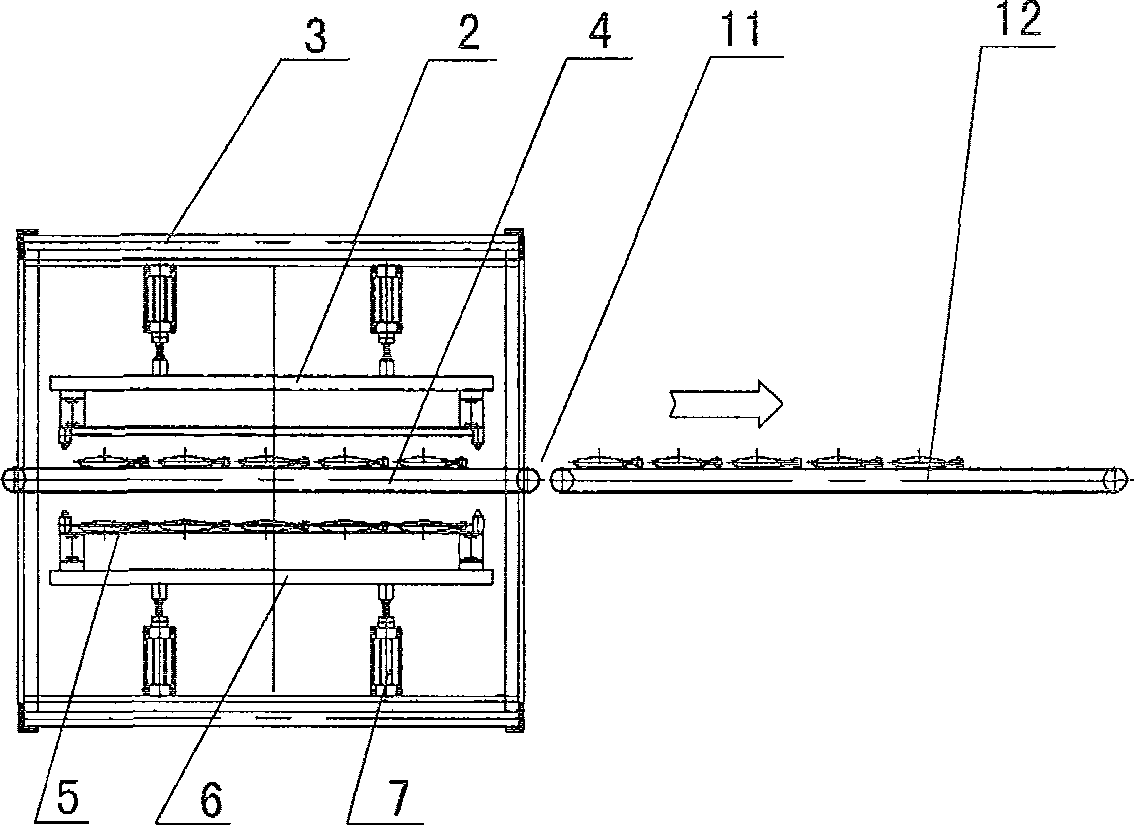 Automatic disk discharging machine of soft bag