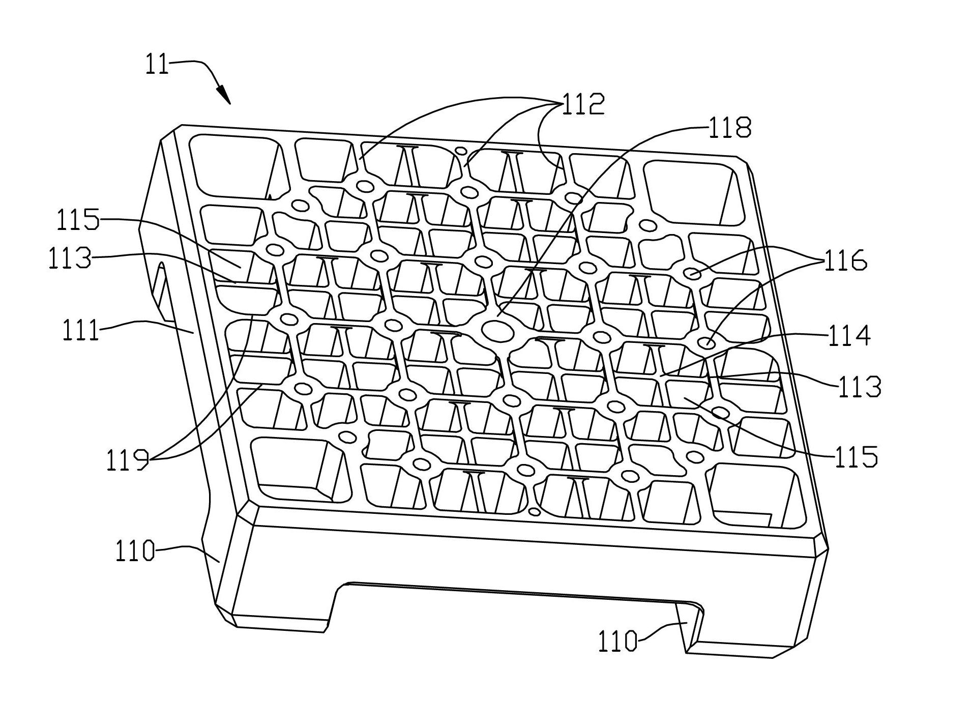 Anti-foreign matter plate of light water reactor nuclear fuel component and bottom device