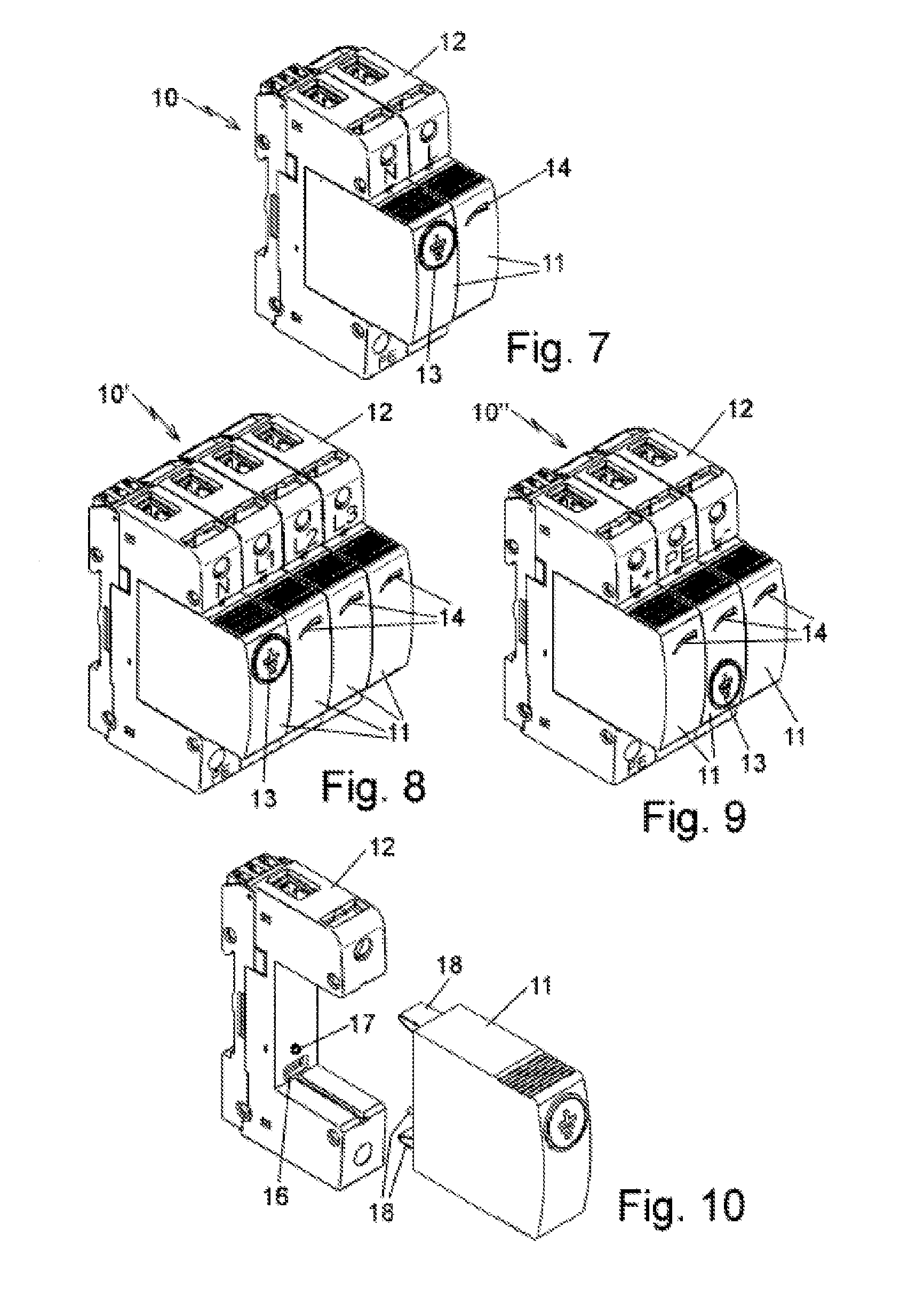 Combined device for electrical protection against transient overvoltages and monitoring of an electrical installation