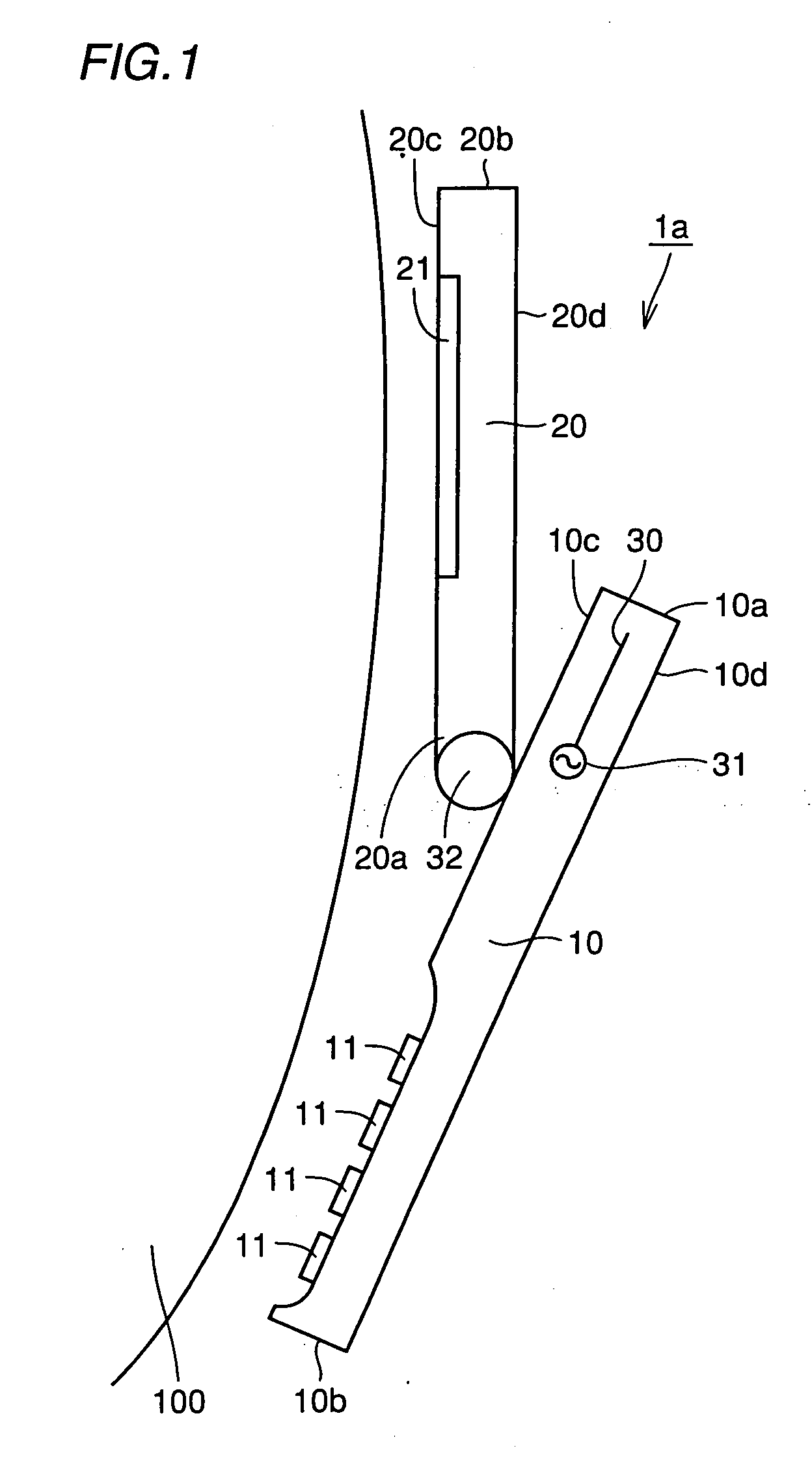 Mobile terminal including first and second housings and an antenna