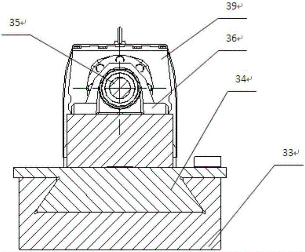 Automatic feed and discharge mechanism for PC component stacking machine bench