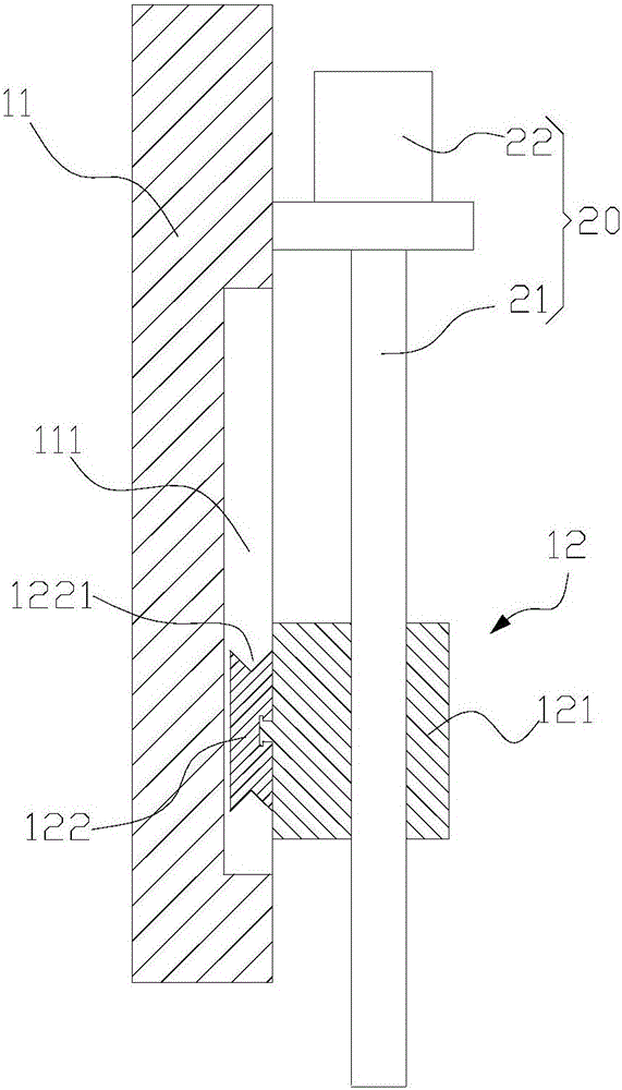 Steering drive device and seepage-preventing ditch cast-in-situ forming machine