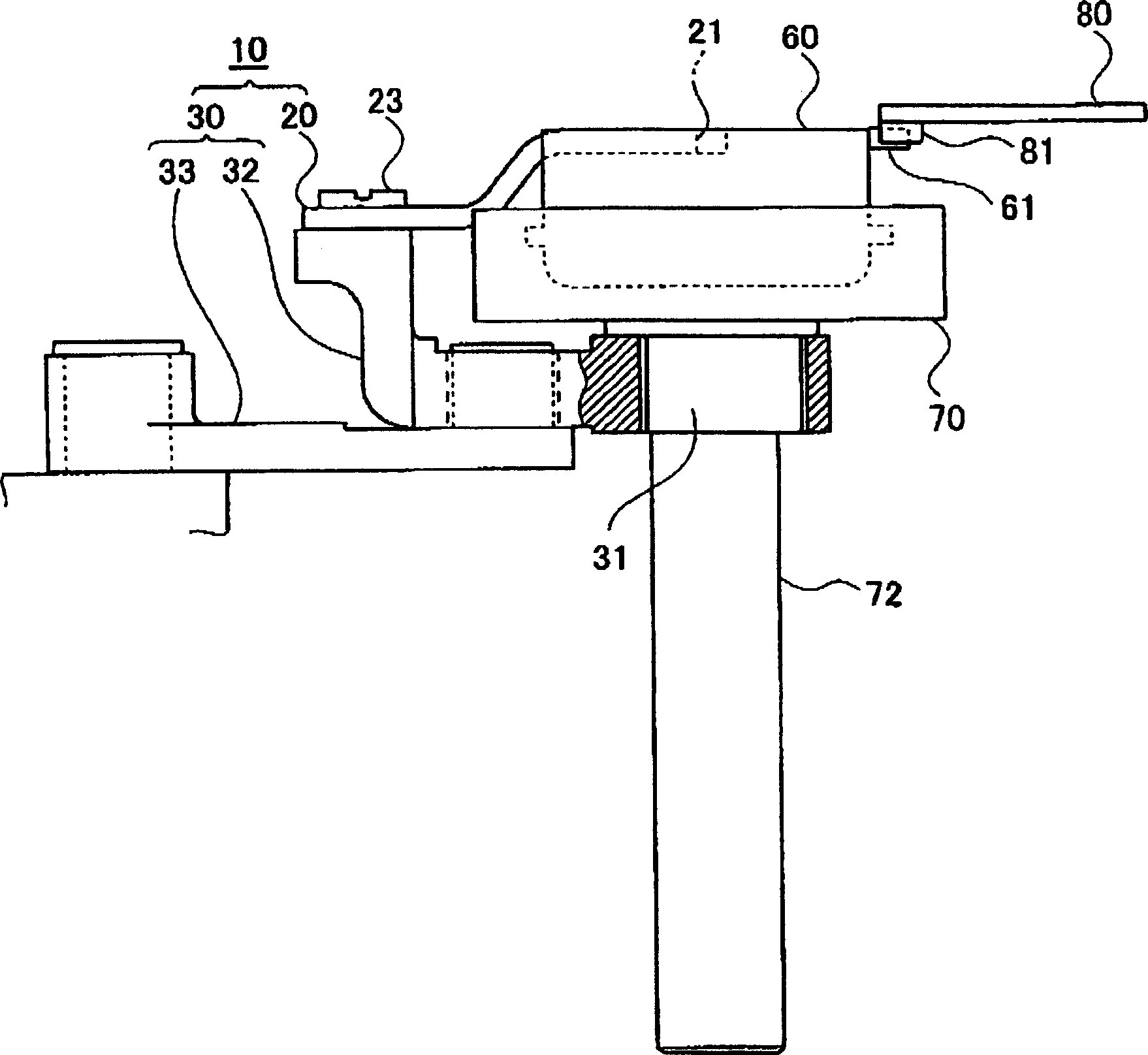 Separator for horizontally rotating shuttle of sewing machine and regulating method thereof