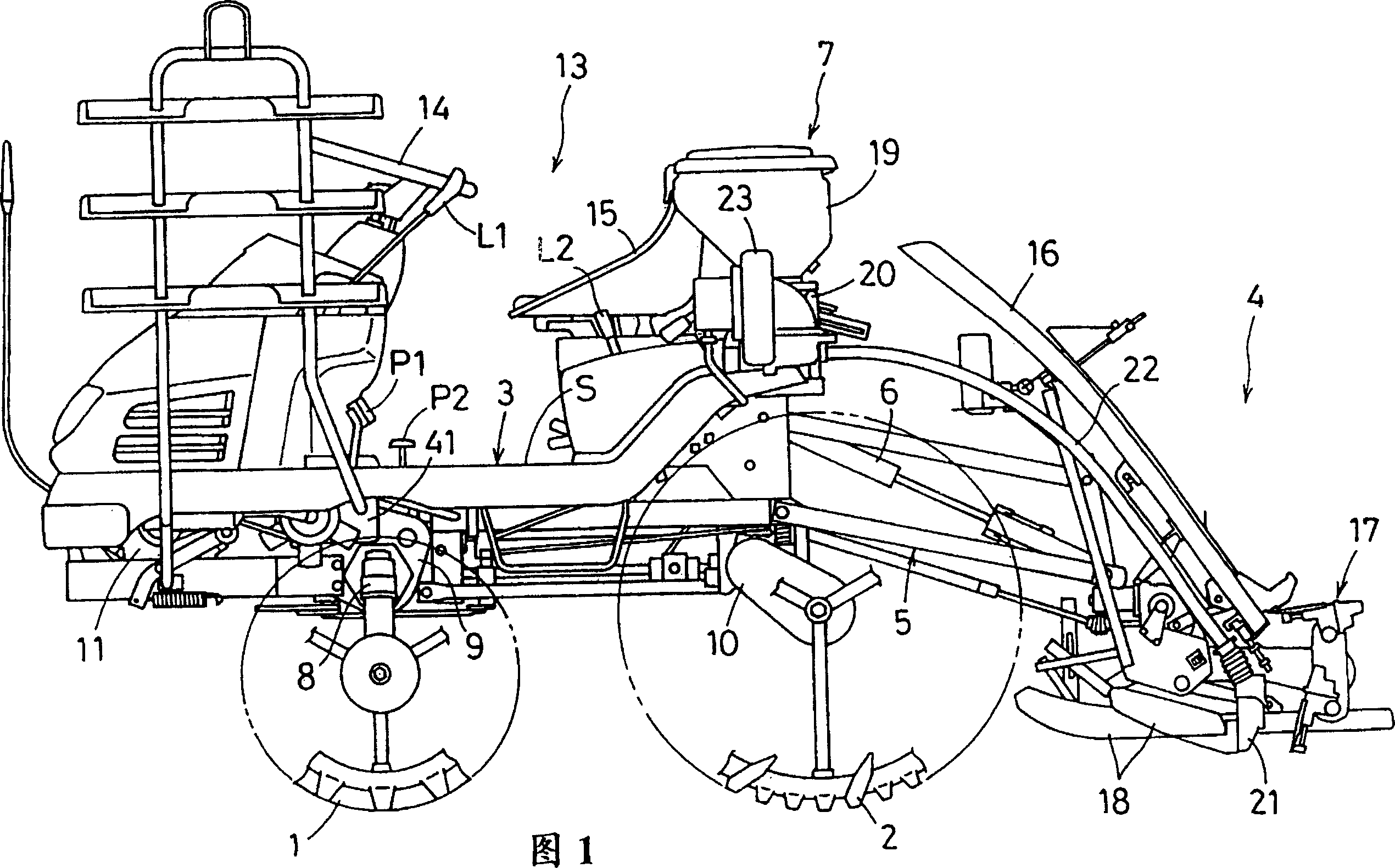 Implanting machine in paddy field