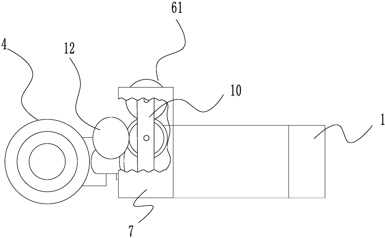 A three-layer co-extrusion equipment for automatic adjustment of concentricity